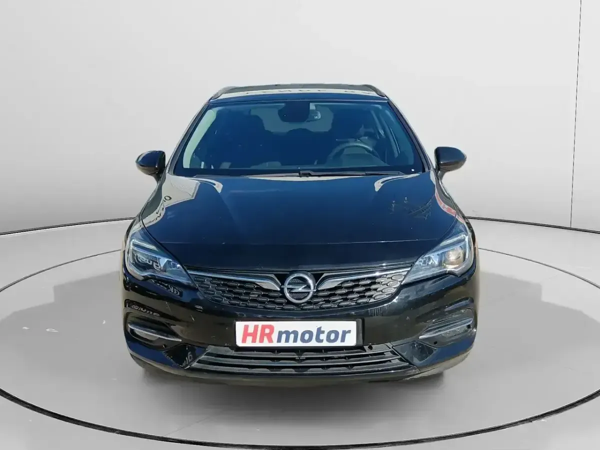 Usado Opel Astra S 110 CV (80 kW) 2020 Negro Familiar
