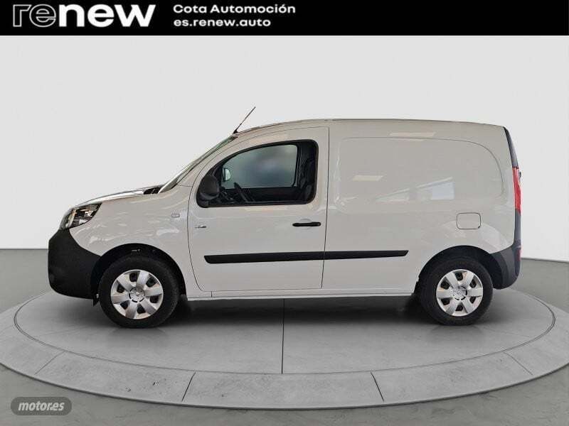 Usado Renault Kangoo 44 kW (60 CV) 2022 Blanco Monovolumen
