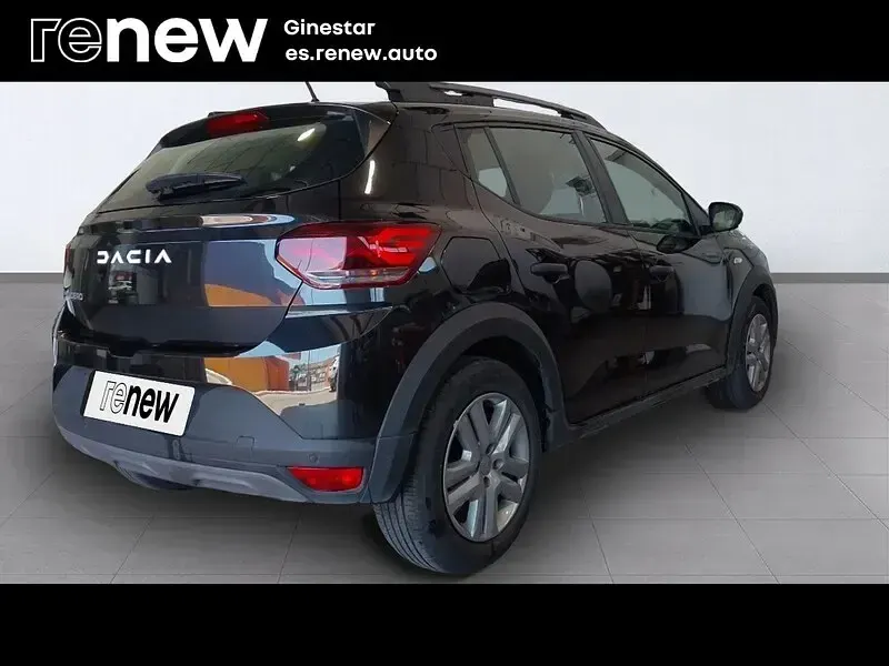 Usado Dacia Sandero Essentiel 91 CV (66 kW) 2023 Negro Berlina
