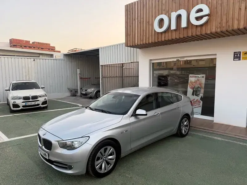 Usado BMW 535 Comfort Edition 300 CV (220 kW) 2010 Gris / plata Berlina