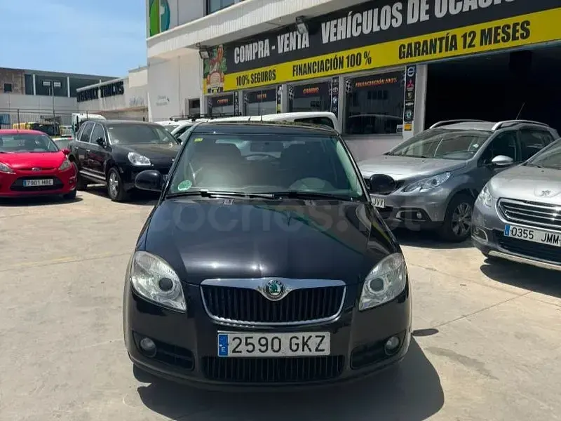 Usado Skoda Fabia 70 CV (51 kW) 2009 Negro Berlina