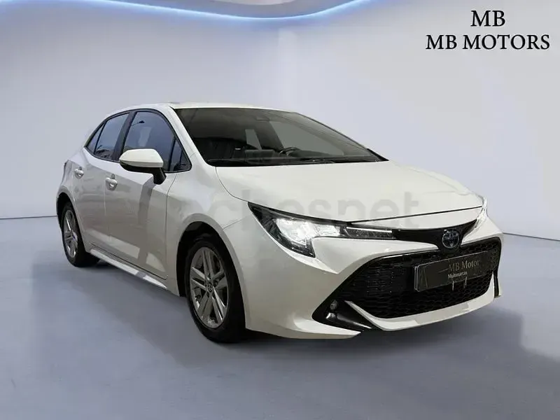 Usado Toyota Corolla Style 122 CV (89 kW) 2022 Blanco Berlina