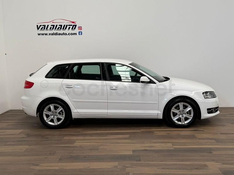 Usado Audi A3 Ambition 140 CV (102 kW) 2012 Blanco Utilitario