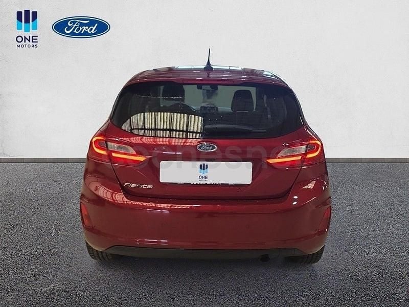 Usado Ford Fiesta Titanium 100 CV (73 kW) 2018 Granate Utilitario