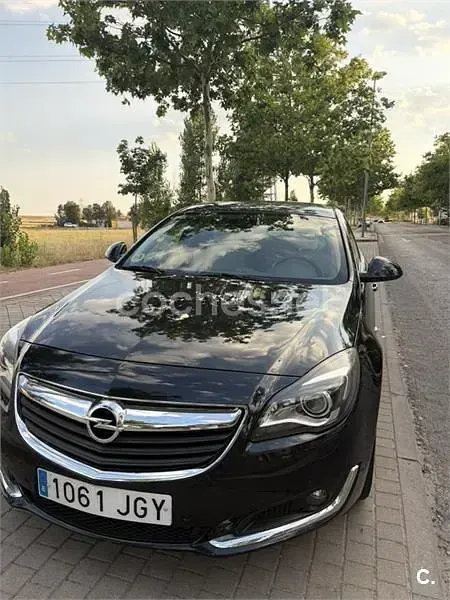 Usado Opel Insignia Excellence 140 CV (102 kW) 2015 Negro Berlina