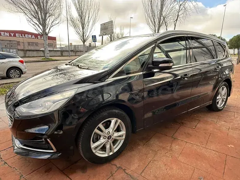 Usado Ford S-MAX Titanium 190 CV (139 kW) 2021 Negro Monovolumen