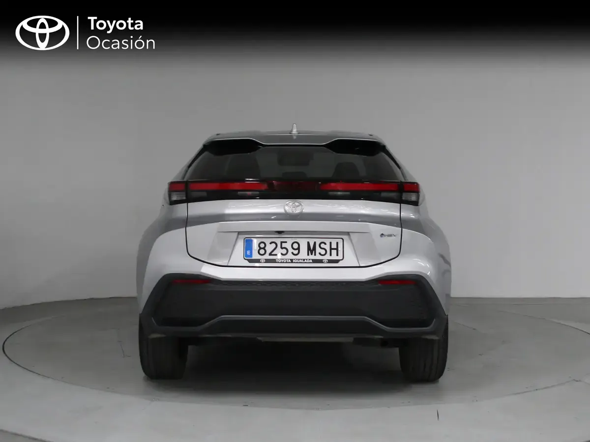 Używany Toyota C-HR Advance 140 KM (102 kW) 2024 Szary SUV