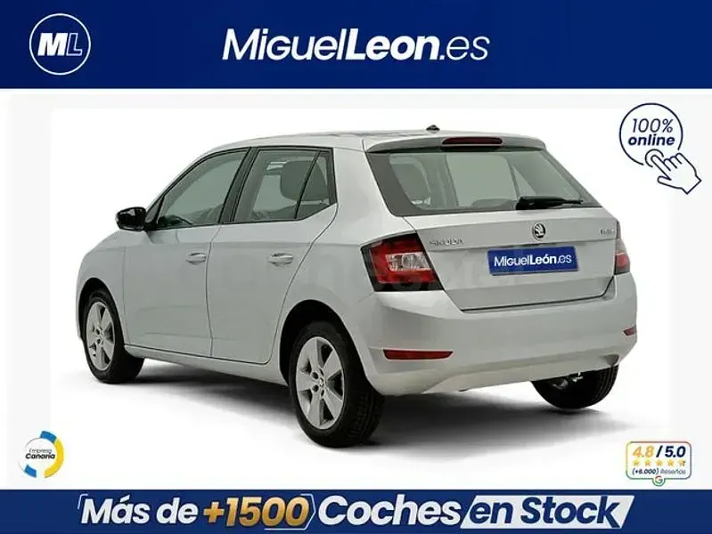 Usado Skoda Fabia Ambition 95 CV (69 kW) 2019 Gris Utilitario