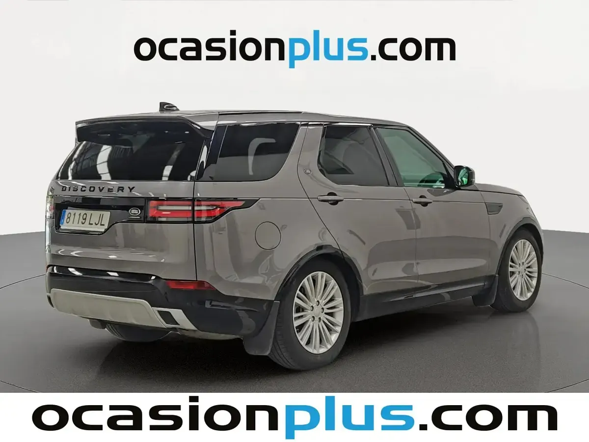 Usado Land Rover Discovery 5 Landmark 306 CV (225 kW) 2020 Gris plata SUV