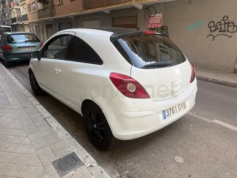Usado Opel Corsa 85 CV (62 kW) 2010 Blanco Utilitario