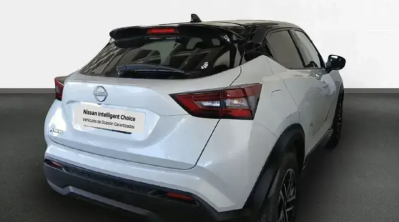 Usado Nissan Juke N-Connecta 114 CV (83 kW) 2025 Lunar white (metalizado) techo SUV