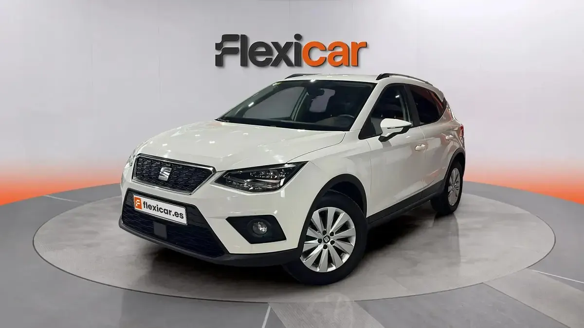 Usado Seat Arona Ecomotive 95 CV (69 kW) 2018 Blanco SUV