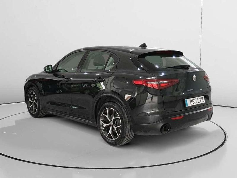 Usado Alfa Romeo Stelvio Sprint 192 CV (141 kW) 2021 Negro SUV