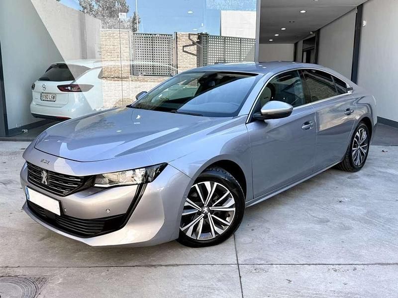 Usado Peugeot 508 Allure 131 CV (96 kW) 2021 Plateado Berlina