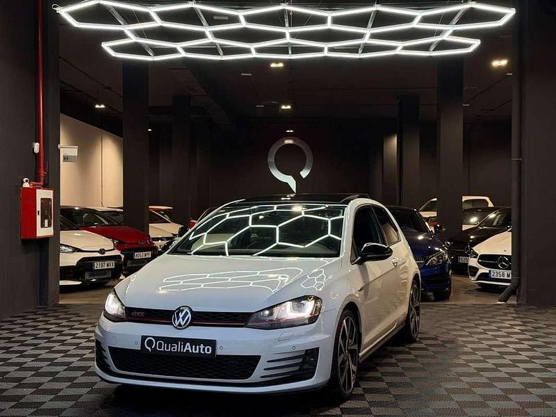 Usado VW Golf VII GTI 230 CV (169 kW) 2017 Blanco Utilitario