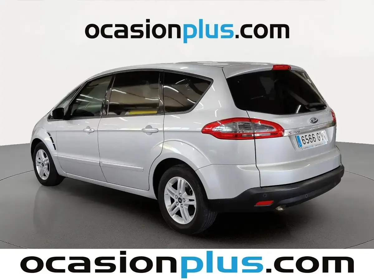 Usado Ford S-MAX Trend 140 CV (102 kW) 2010 Gris Monovolumen
