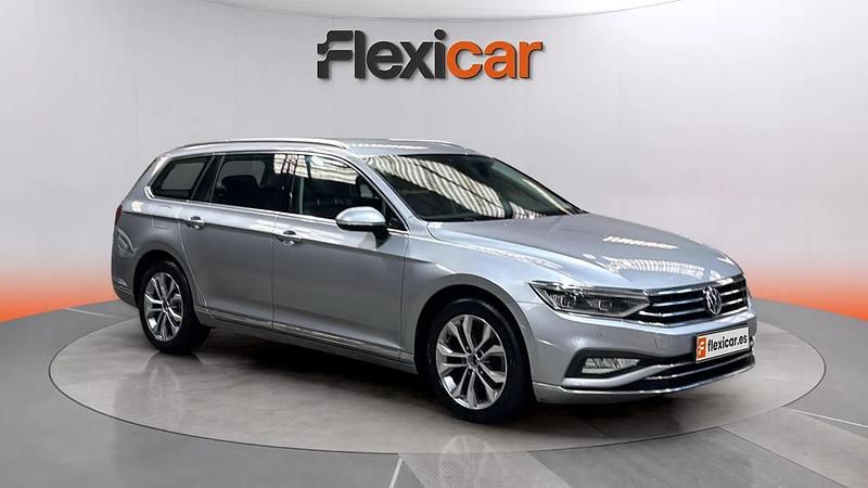 Usado VW Passat 190 CV (139 kW) 2020 Gris Familiar