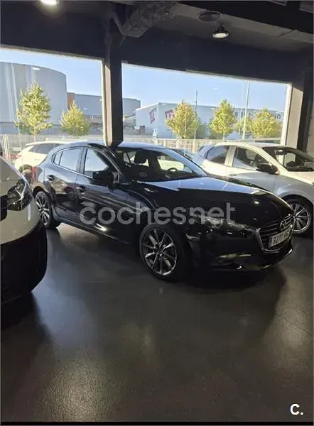 Usado Mazda 3 Edition 120 CV (88 kW) 2018 Negro Berlina