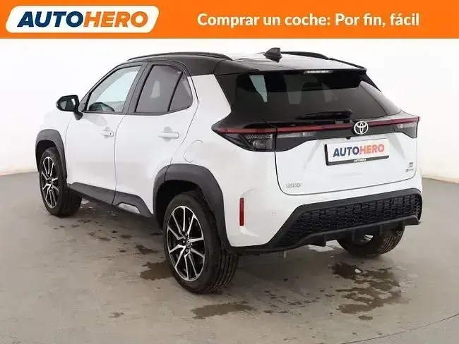 Usado Toyota Yaris Sport 130 CV (95 kW) 2025 Blanco Utilitario