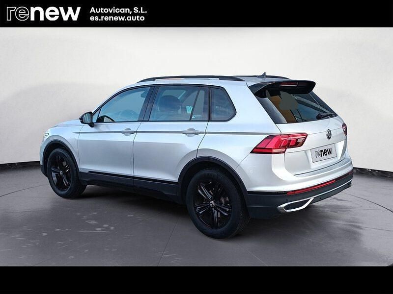 Usado VW Tiguan Sport 150 CV (110 kW) 2023 Gris SUV