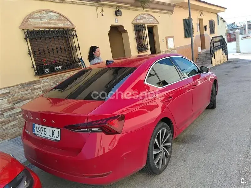 Usado Skoda Octavia Style 150 CV (110 kW) 2020 Rojo Berlina