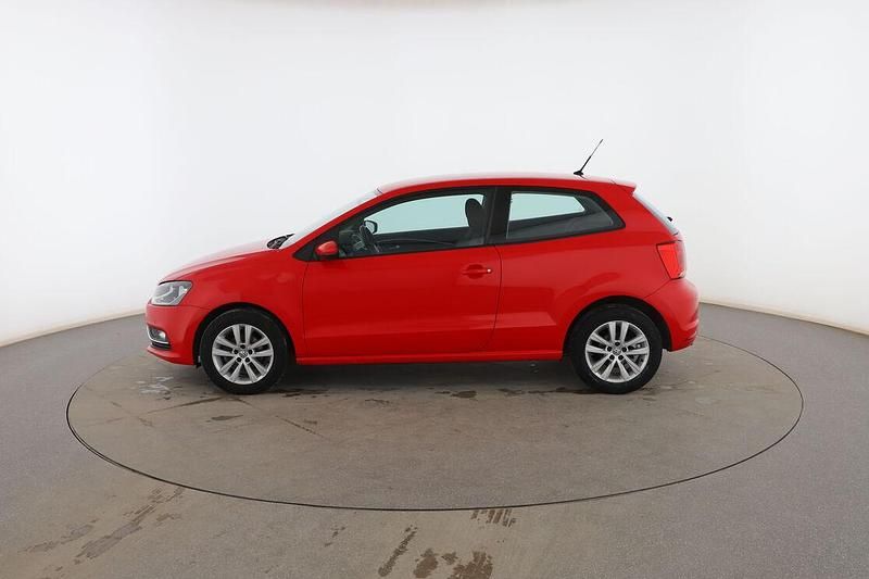 Usado VW Polo Advance 90 CV (66 kW) 2017 Rojo Utilitario