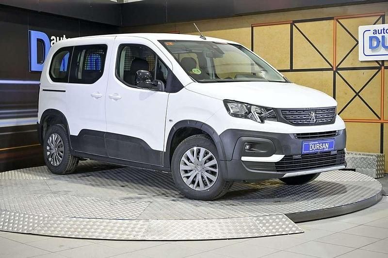 Usado Peugeot Rifter Active 102 CV (75 kW) 2023 Blanco Monovolumen