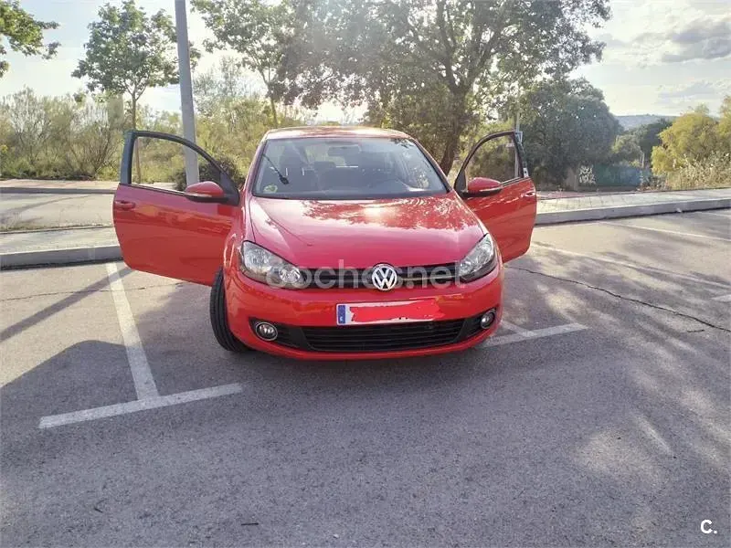 Usado VW Golf VI Advance 140 CV (102 kW) 2011 Rojo Utilitario