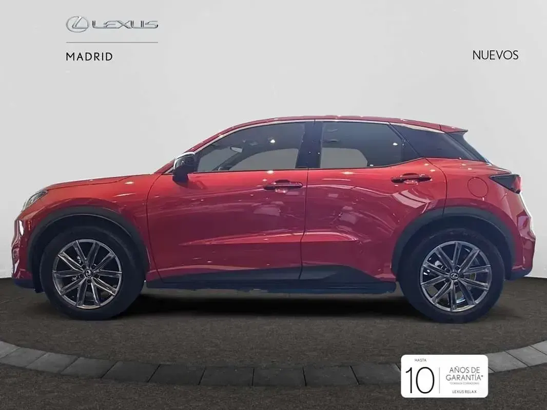 Nuevo Lexus LBX 136 CV (100 kW) 2026 Rojo SUV