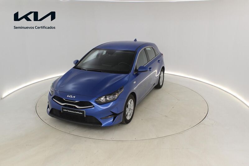 Azul Usado 2024 Kia Ceed Coupe | 19.900 € - Imagen 1/1