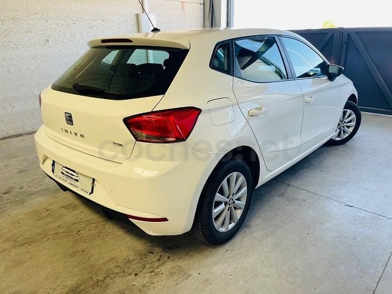 Usado Seat Ibiza Style 90 CV (66 kW) 2018 Blanco Utilitario