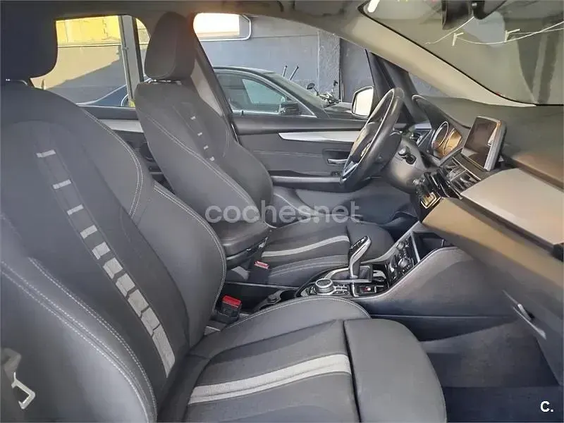 Usado BMW 218 150 CV (110 kW) 2018 Gris / plata Familiar