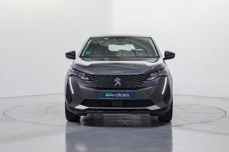Usado Peugeot 3008 Active 130 CV (95 kW) 2021 Gris / plata SUV