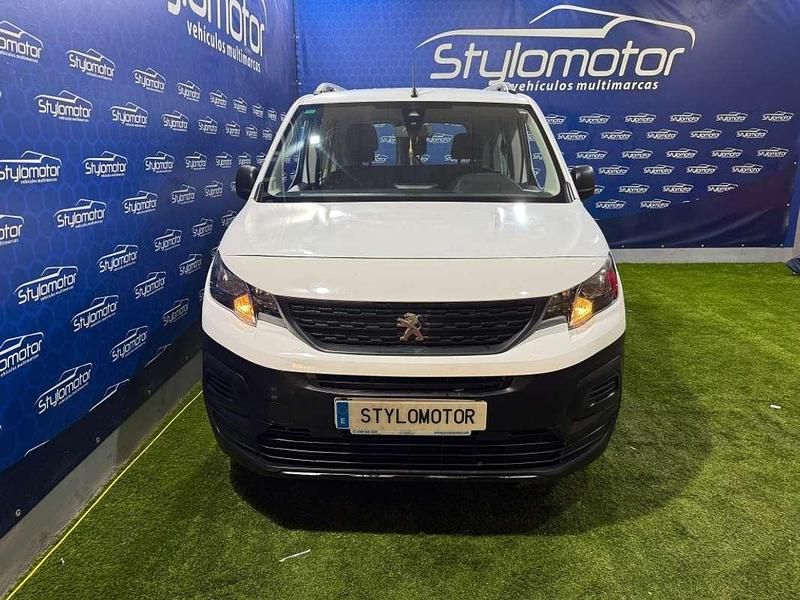 Usado Peugeot Rifter Active 100 CV (73 kW) 2019 Blanco Monovolumen