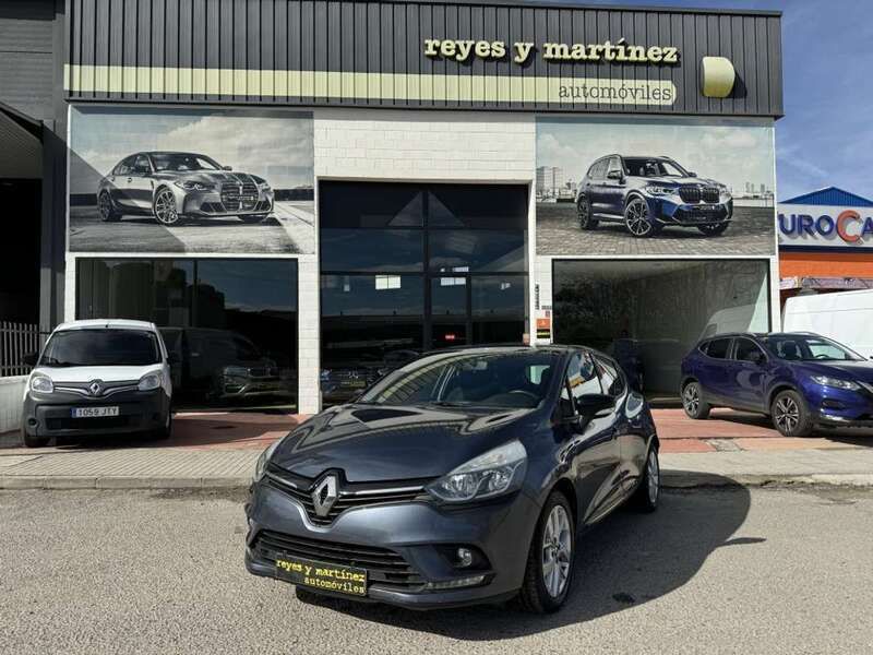 Gris Usado 2019 Renault Clio IV LIMITED Utilitario | 11.999 € (Un poco caro) - Imagen 1/4