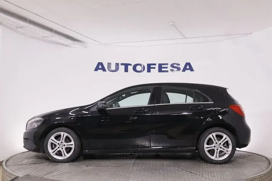 Usado Mercedes A200 Style 156 CV (114 kW) 2013 Negra Utilitario