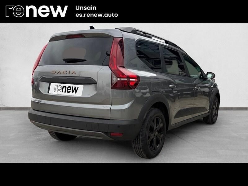 Usado Dacia Jogger Extreme 140 CV (102 kW) 2025 Gris Monovolumen