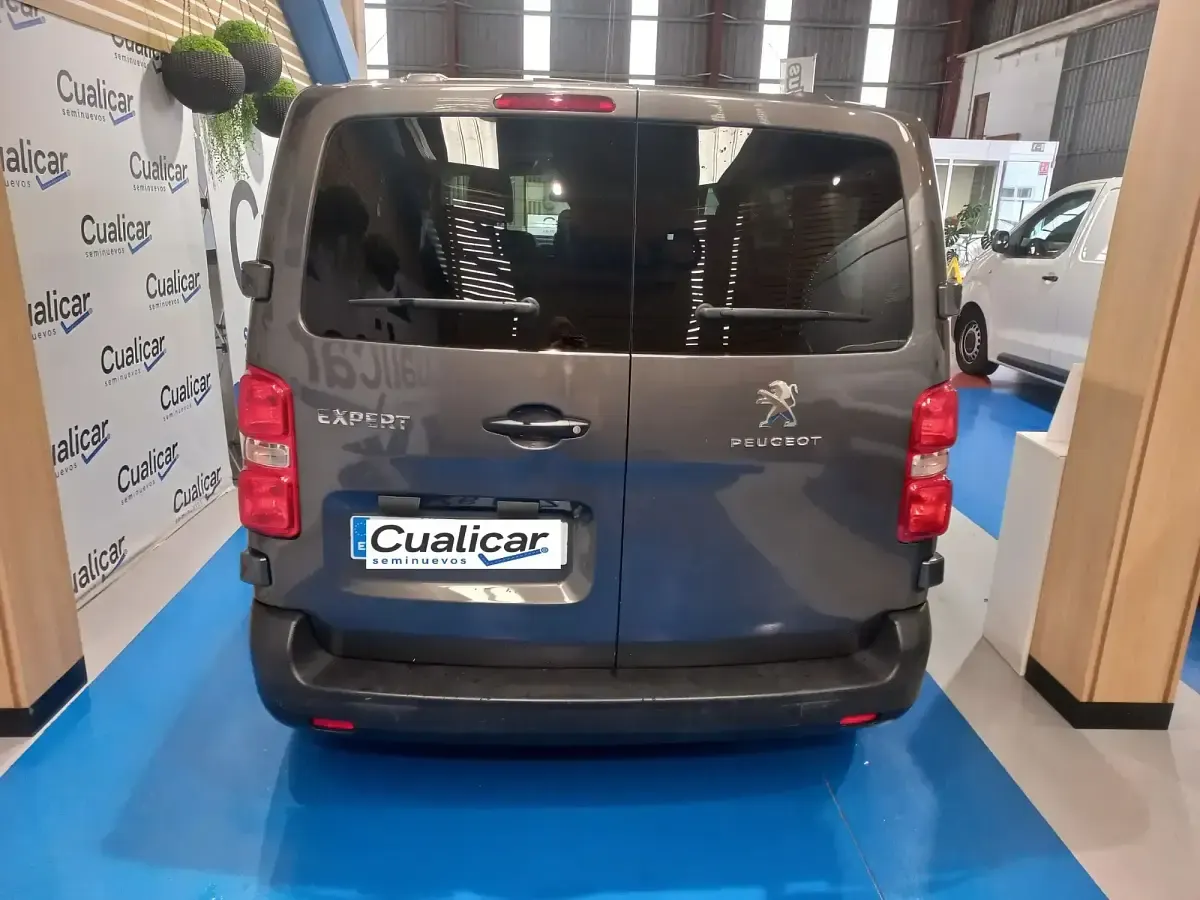 Usado Peugeot Expert S 120 CV (88 kW) 2019 Gris Van