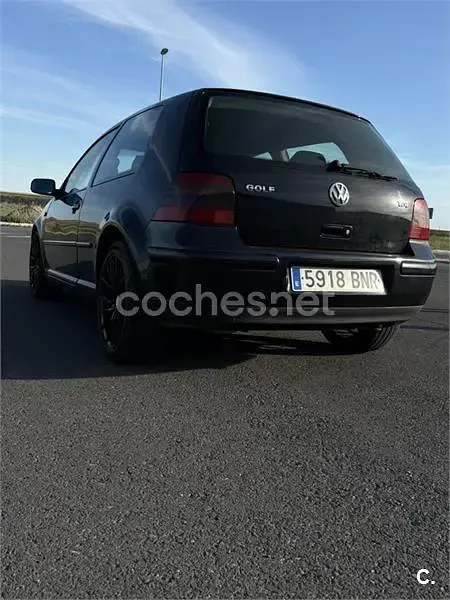 Usado VW Golf IV Highline 130 CV (95 kW) 2001 Negro Berlina