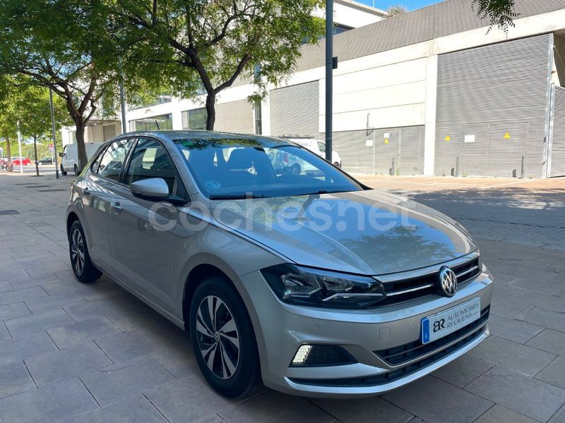 Usado VW Polo Advance 80 CV (58 kW) 2019 Gris / plata Berlina