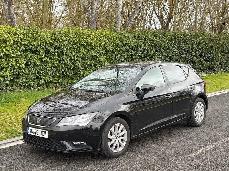 Usado Seat Leon Ecomotive 110 CV (80 kW) 2015 Negro Berlina