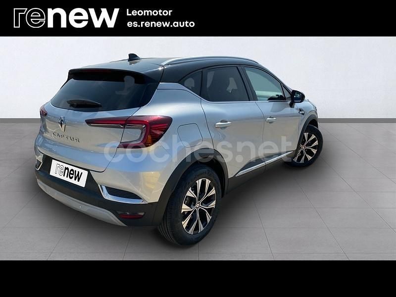 Usado Renault Captur Techno 90 CV (66 kW) 2024 Gris / plata SUV