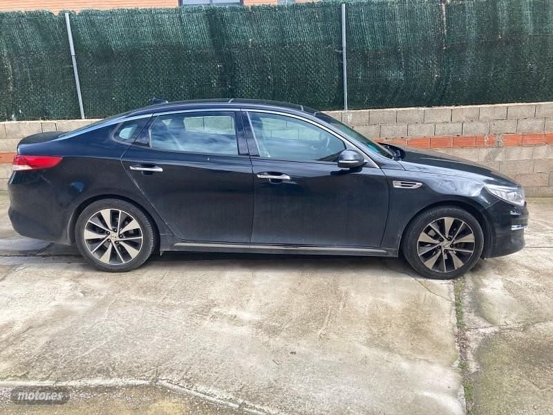 Usado Kia Optima 141 HP (103 kW) 2017 Preto Carrinha