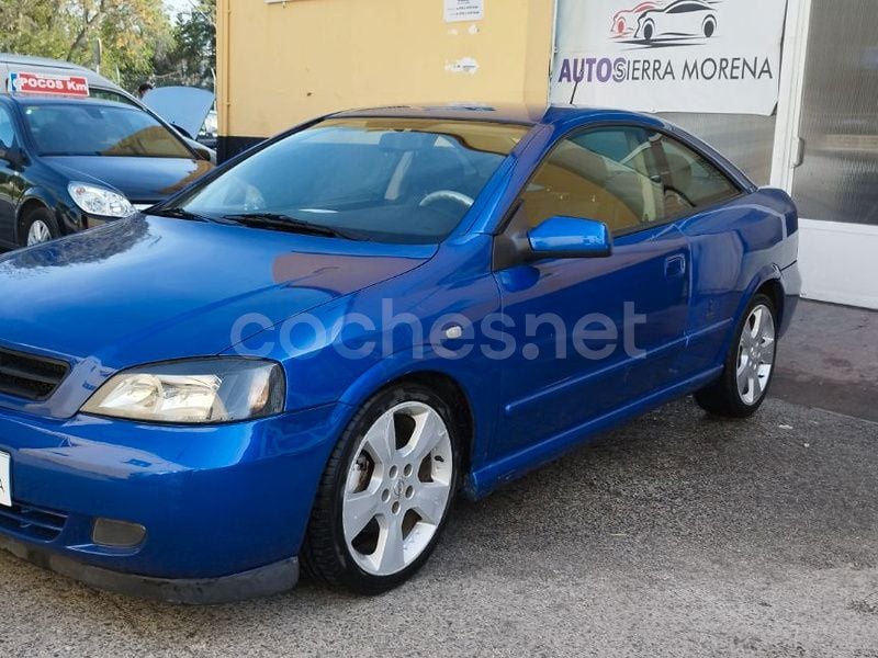 Azul Usado 2004 Opel Astra Edition Coupe | 3890 € - Imagen 1/4
