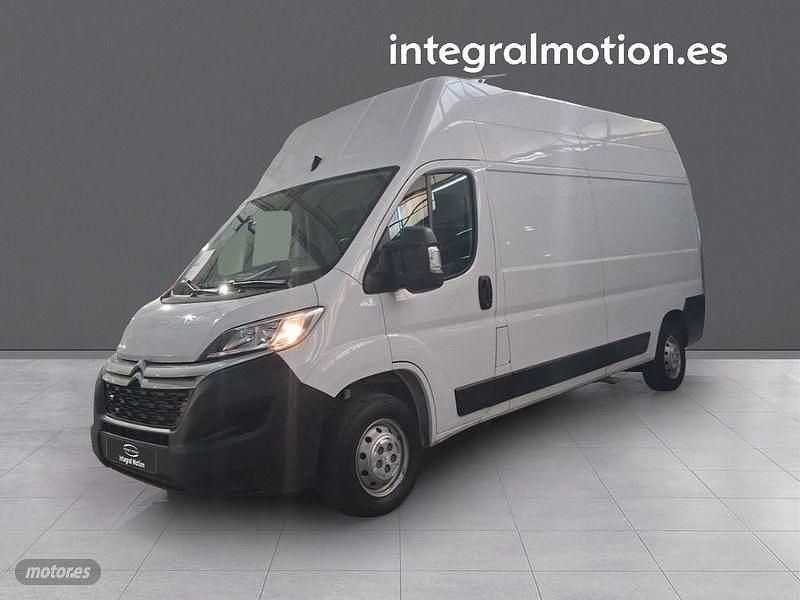 Usado Citroën Jumper 140 CV (102 kW) 2023 Blanco Monovolumen