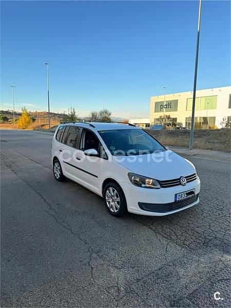 Usado VW Touran Edition 105 CV (77 kW) 2010 Blanco Monovolumen