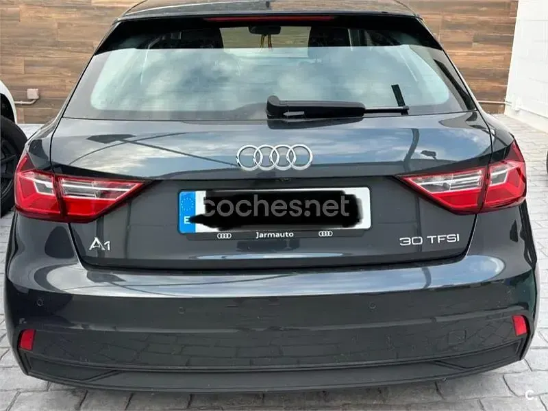 Usado Audi A1 Sportback Advanced Plus 116 CV (85 kW) 2019 Gris / plata Utilitario