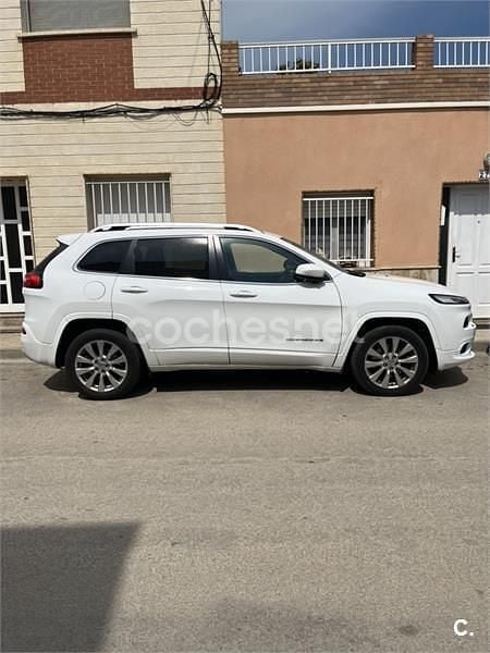 Blanco Usado 2017 Jeep Cherokee Overland SUV | 17.500 € (Buen precio) - Imagen 1/4