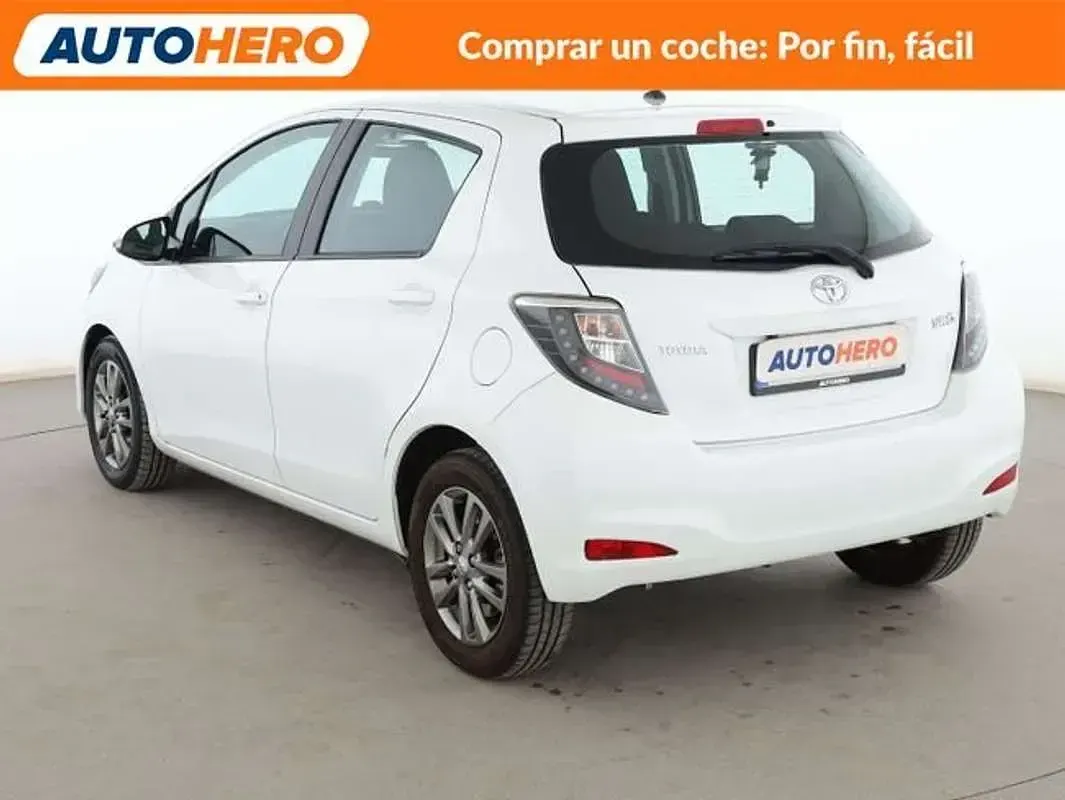 Usado Toyota Yaris Active 90 CV (66 kW) 2014 Blanco Utilitario