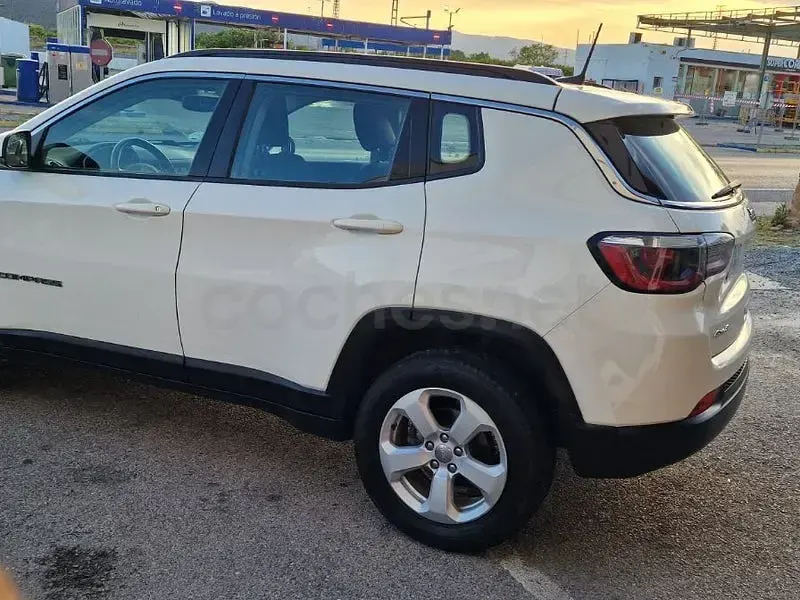 Usado Jeep Compass Longitude 140 CV (102 kW) 2019 Blanco SUV